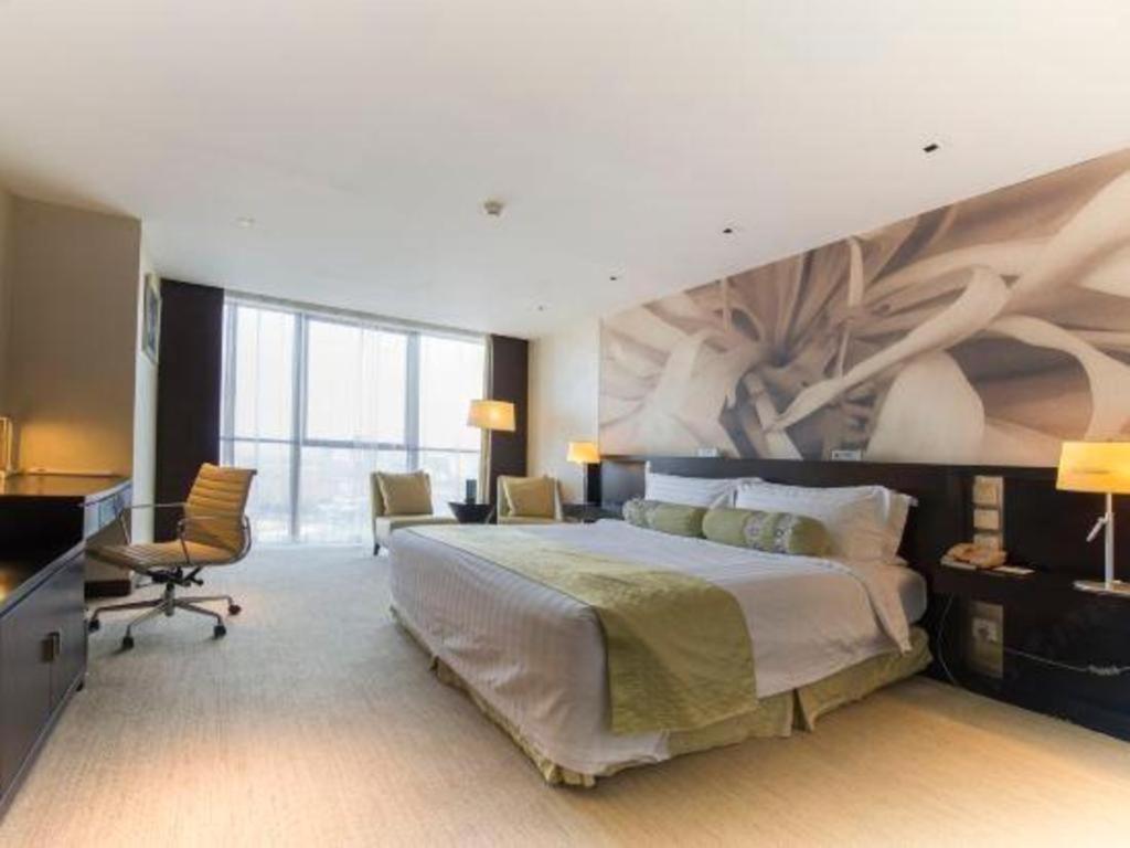 China National Convention Center Grand 5*